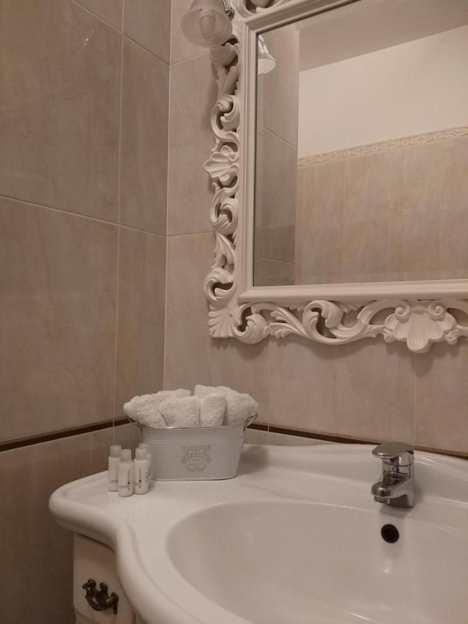 Sophia' S House Appartamento Quartello Куарту-Сант'Элена Экстерьер фото