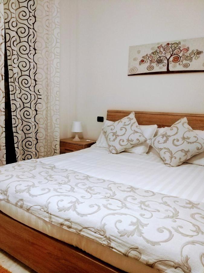 Sophia' S House Appartamento Quartello Куарту-Сант'Элена Экстерьер фото